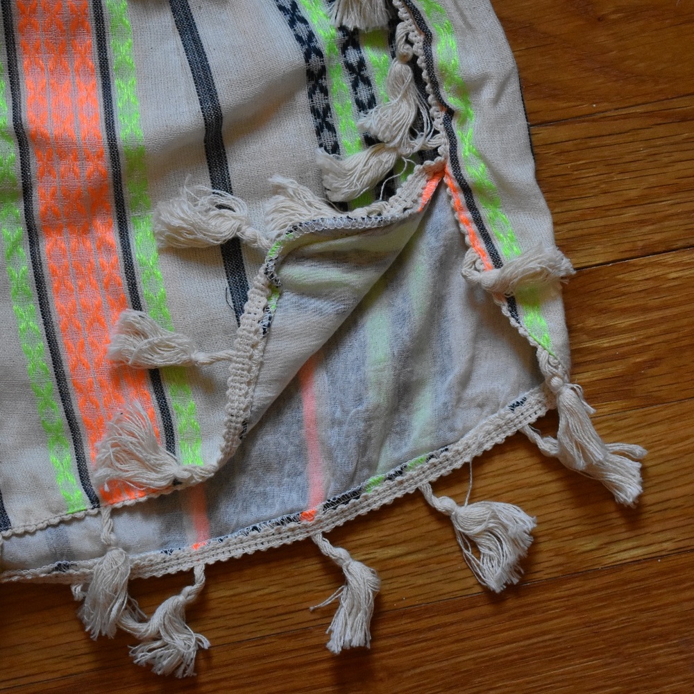 Tassel Drawstring Short - Picture 5 of 5